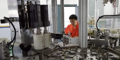 华拓为您量身定制超声波自动焊接机